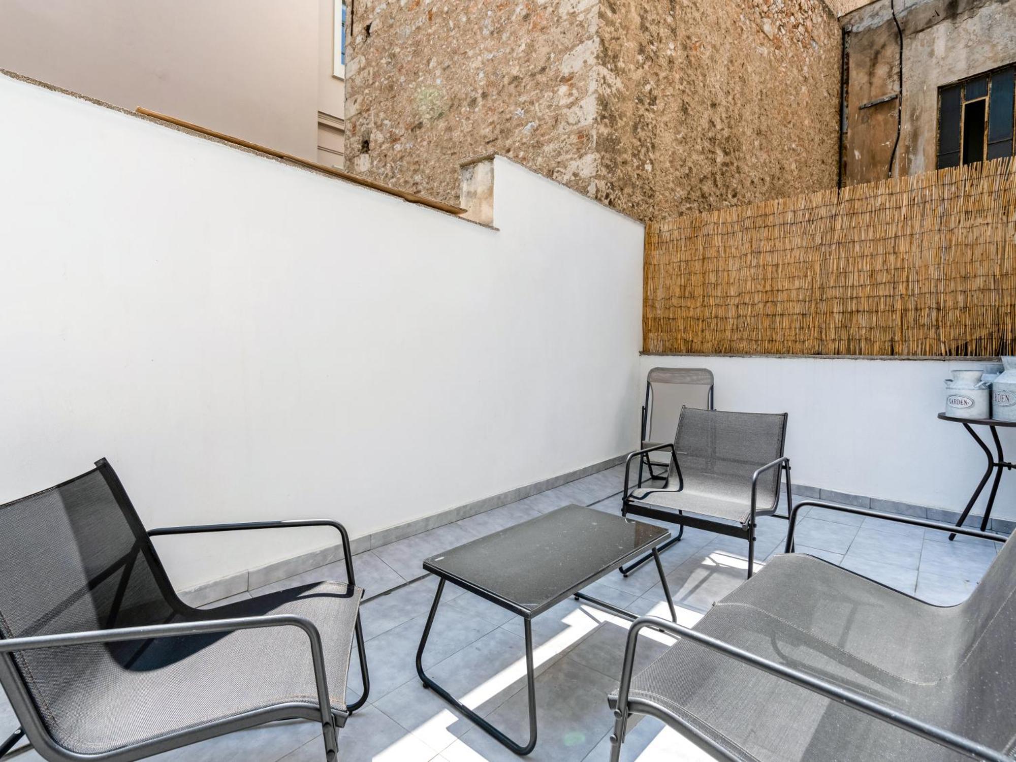 Yalarent Luxury Apartments In The Heart Of The City Atenas Exterior foto